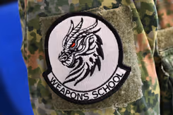 Het logo van de opleiding. 