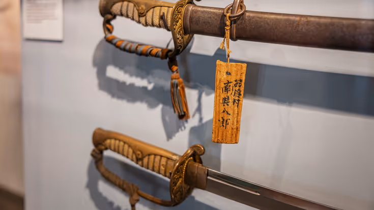 2 Japanse militaire zwaarden. 